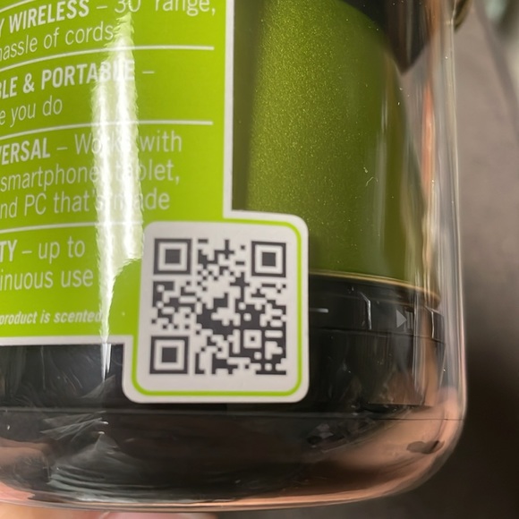 Bluetooth wireless speaker brand new still sealed - Picture 3 of 7